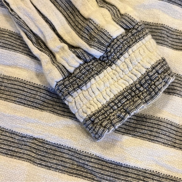 Crown & Ivy Womens Blouse Top Size L Large Striped Casual - Picture 4 of 6